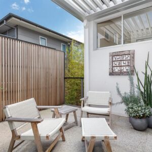 courtyard garden Modern Beach Side Retreat
