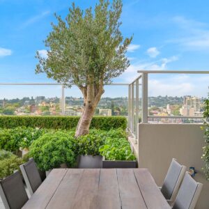Potts Point Penthouse outdoor dining