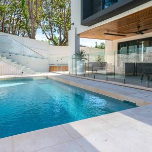 Stone feature wall – timeless and durable natural stone accent