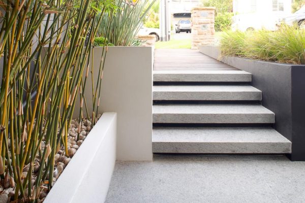 Floating steps concrete in gardens